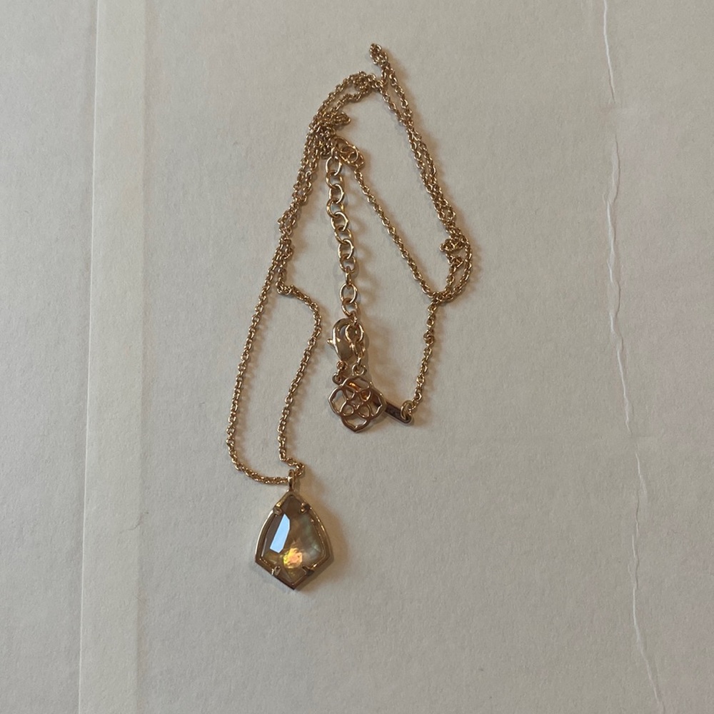 New Kendra Scott Rose Gold Blush Dichroic Glass necklace